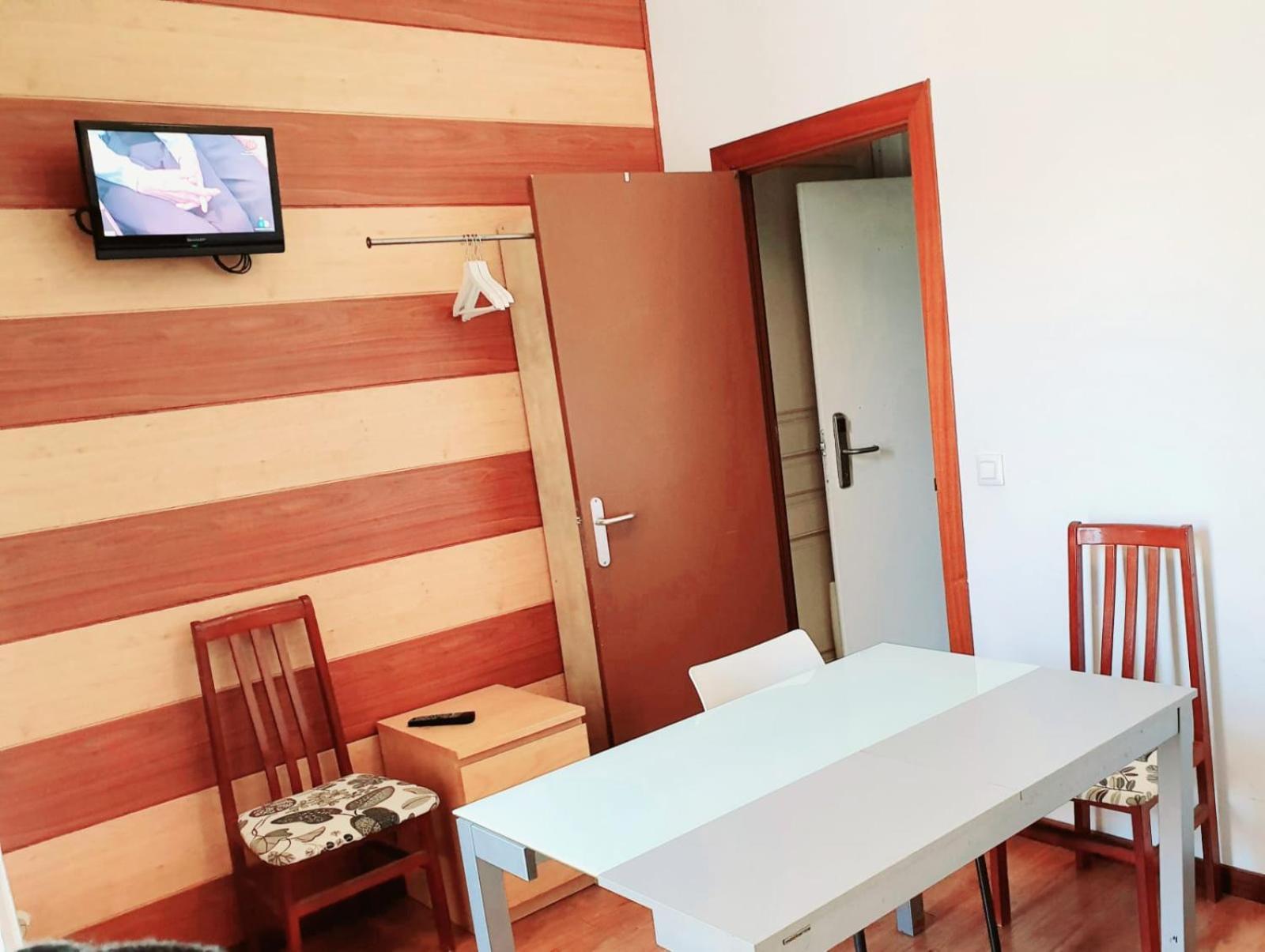 Apartamento Urgell Apartment บาร์เซโลนา ภายนอก รูปภาพ